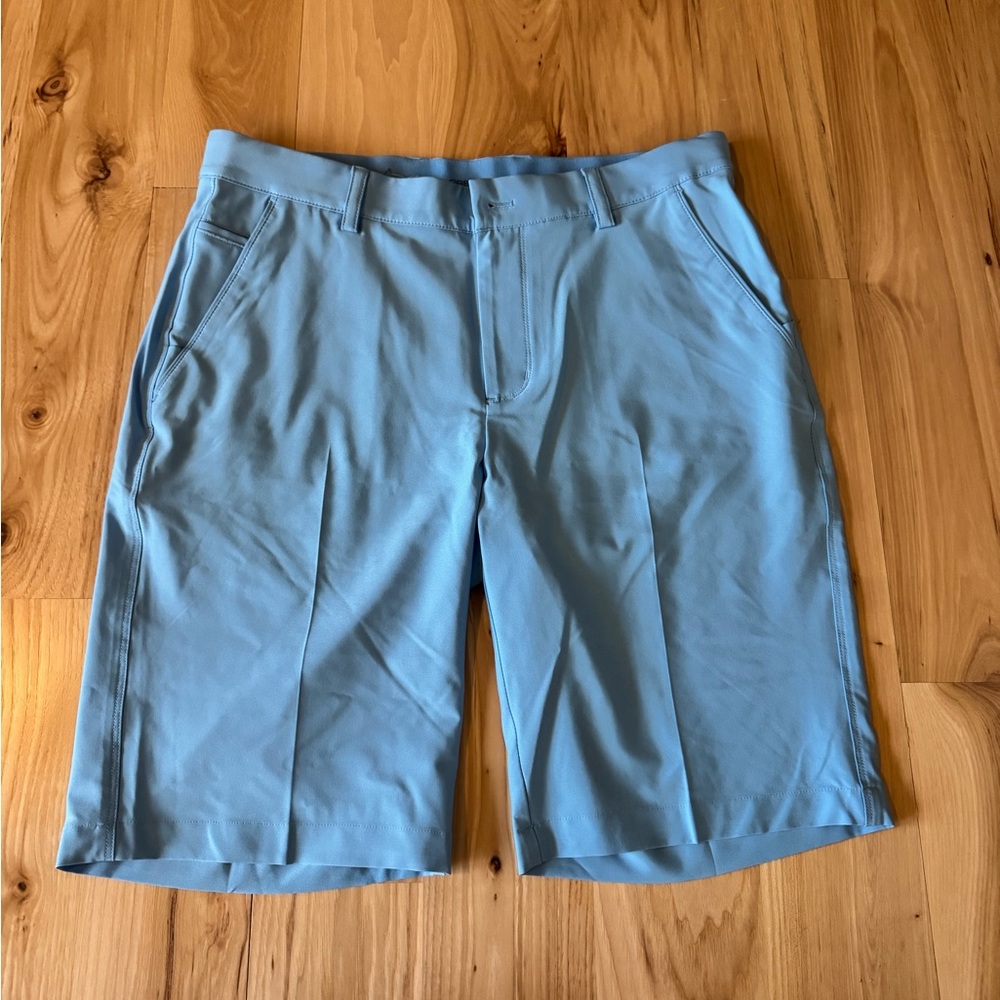 NWOT Greg Norman Golf Shorts SZ 32